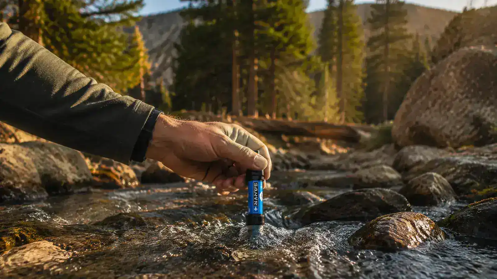 Sawyer Mini Review: Why 40,000 Hikers Carry One and I Agree With All of Them